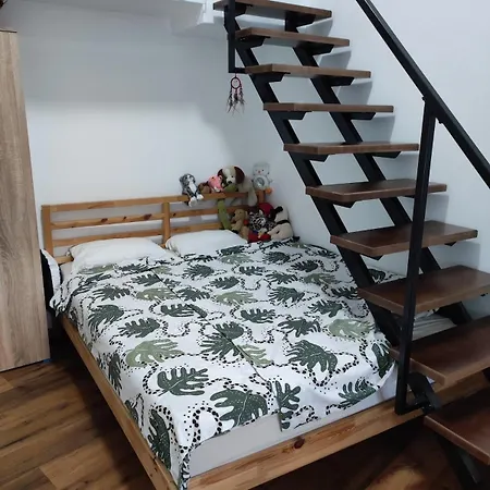 Elegant Escape Old Town Apartman *
