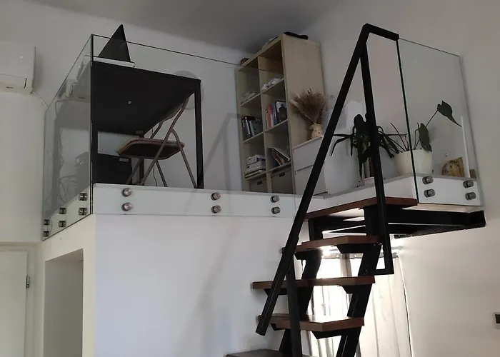 Elegant Escape Old Town